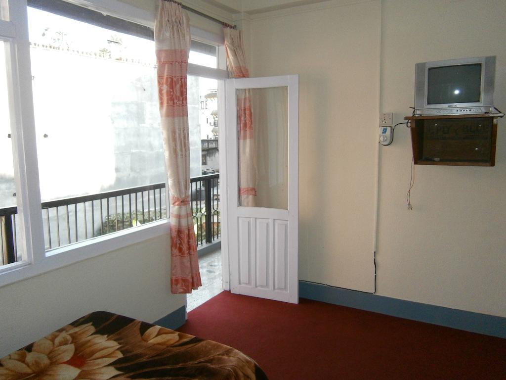 קטמנדו Hotel Pokhara Peace מראה חיצוני תמונה