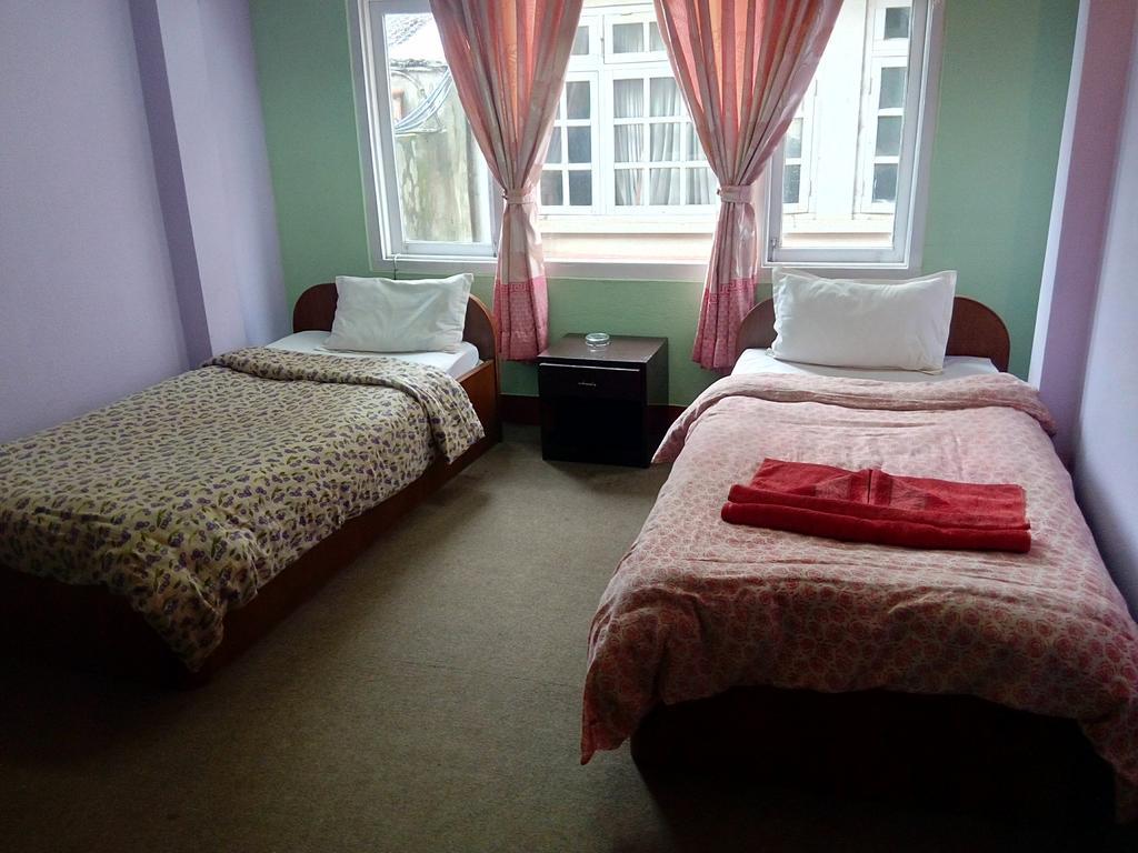 קטמנדו Hotel Pokhara Peace מראה חיצוני תמונה