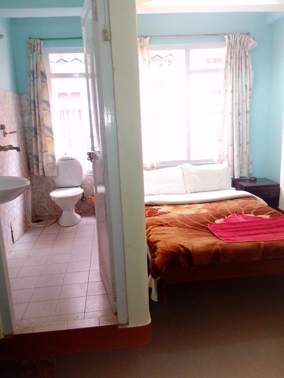 קטמנדו Hotel Pokhara Peace מראה חיצוני תמונה