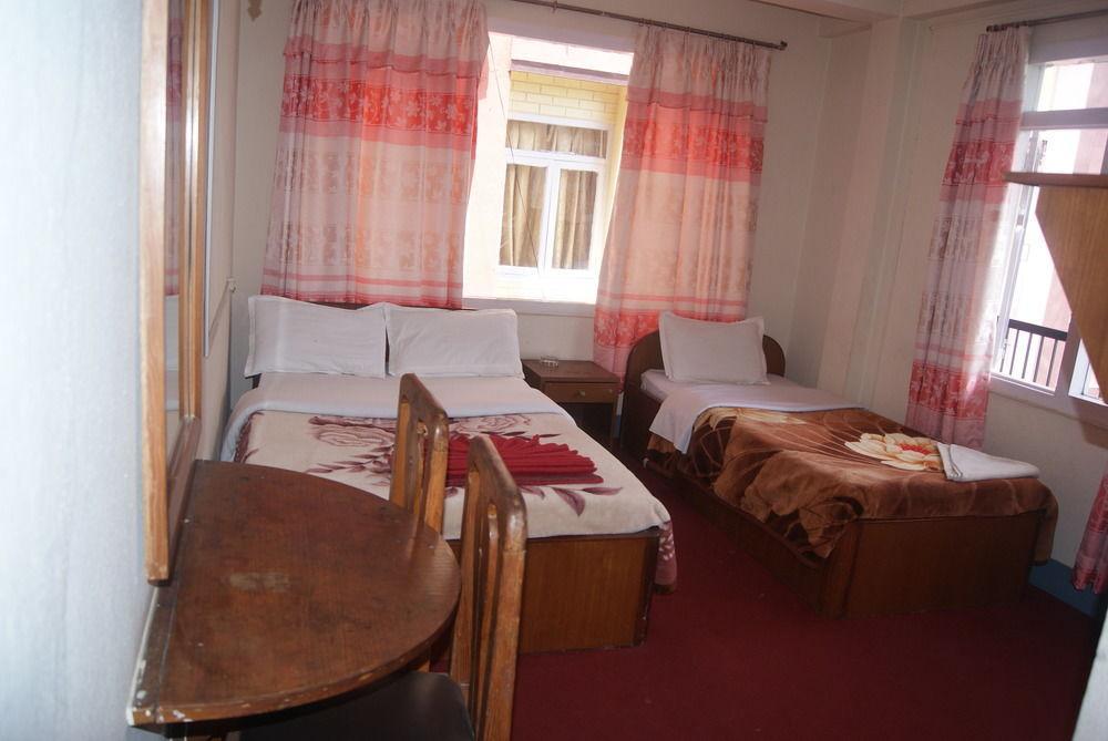 קטמנדו Hotel Pokhara Peace מראה חיצוני תמונה