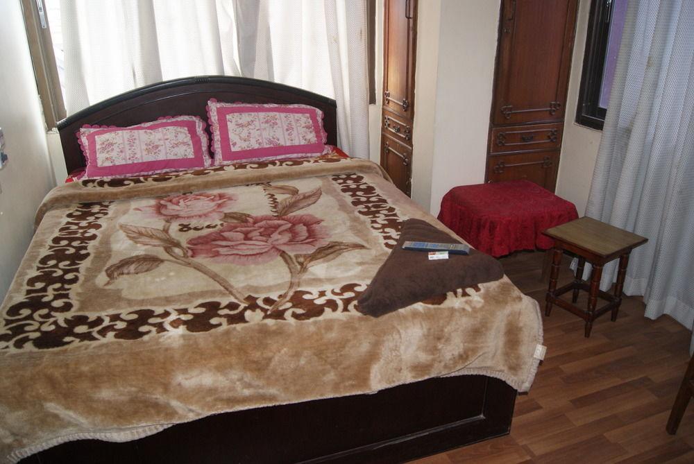 קטמנדו Hotel Pokhara Peace מראה חיצוני תמונה